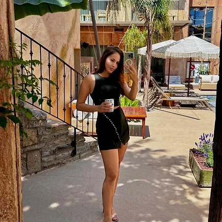 Sezz Wellness Adult Only * יאליקאבאק